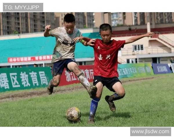 杭州足球队速度之争引发热议球迷观点各异引发关注