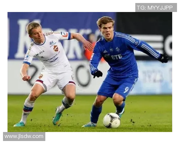 杭州足球队的耐力揭秘:从训练到比赛的全景探讨与分析 杭州足球队的耐力揭秘:从训练到比赛的全景探讨与分析