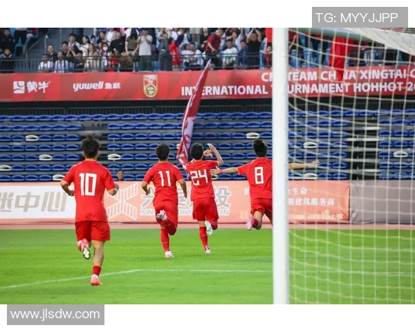 杭州足球队实力大变革引发热议球迷期待新篇章的到来