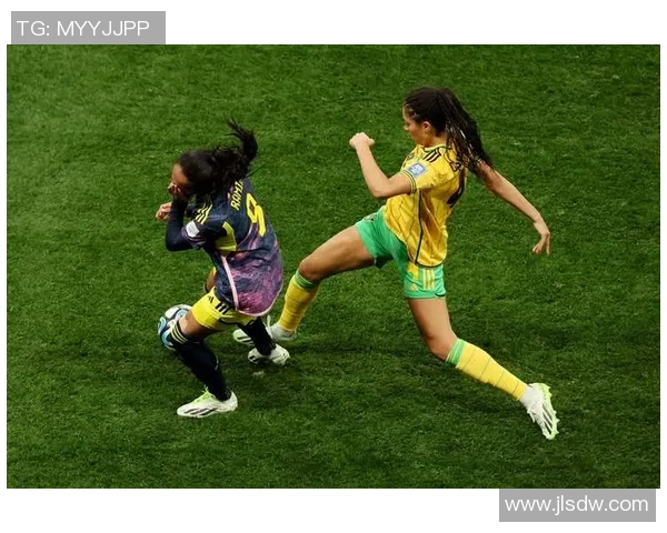 1982年中国与新西兰足球对决回顾：历史瞬间与赛场激情交织