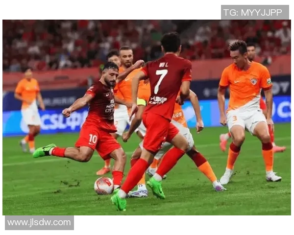 2017年上港与亚泰激战回顾：精彩瞬间与战术解析