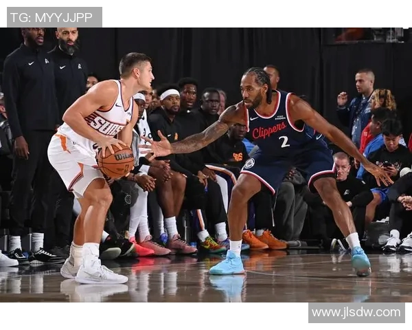 2017年火箭队与快船队精彩对决全场录像回放分析与精彩瞬间重温 2017年火箭队与快船队精彩对决全场录像回放分析与精彩瞬间重温