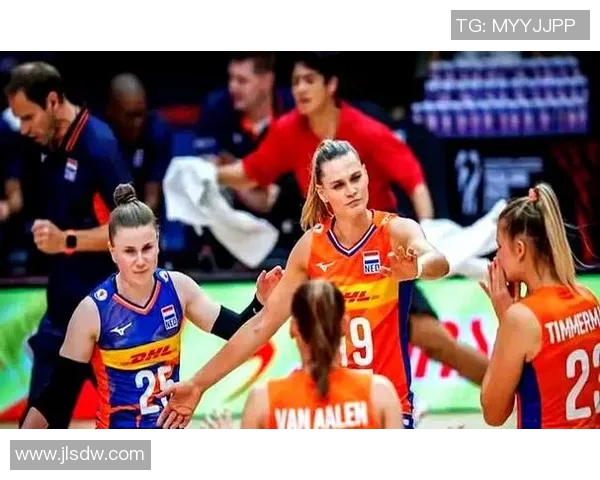 2016年美国女排激战塞尔维亚巅峰对决展现竞技魅力与团队精神