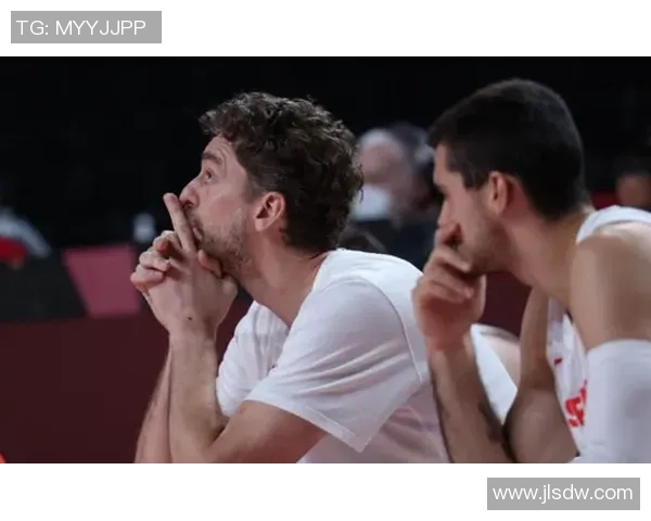 埃青年与奥斯的巅峰对决谁能在赛场上书写新的传奇篇章