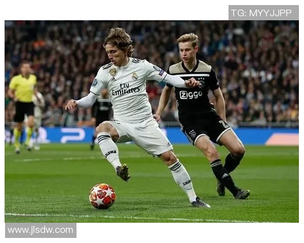 罗马与皇马激战李欣董路解读比赛精彩瞬间与战术分析