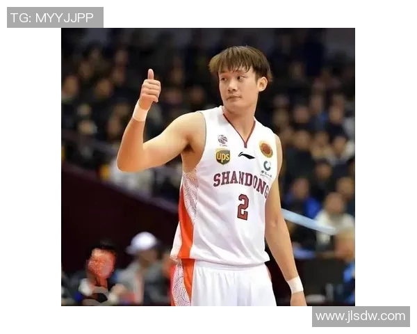 丁彦雨航在对阵北京的比赛中展现出色表现引发球迷热议