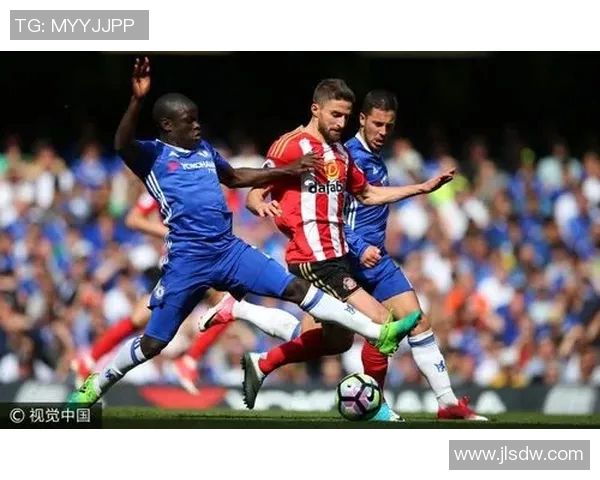 坎特：从篮球场到社会运动的多重身份与影响力探讨