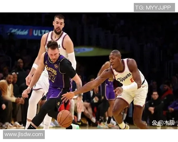 快船与湖人在线直播对决精彩回顾与赛前分析 快船与湖人在线直播对决精彩回顾与赛前分析