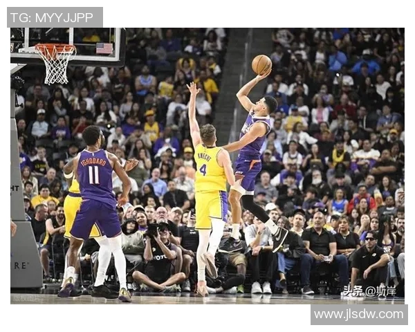 湖人对阵国王NBA直播精彩回顾与赛前分析全方位解读 湖人对阵国王NBA直播精彩回顾与赛前分析全方位解读