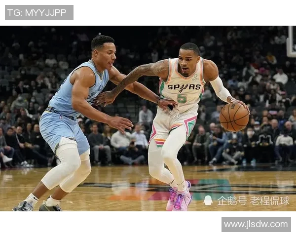 灰熊与马刺激战正酣精彩对决尽在QQ直播平台等你来观看