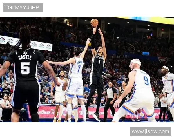 2011年NBA季后赛雷霆对阵马刺精彩录像回顾与分析