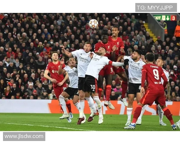 2021年利物浦与曼城激战回顾：英超巅峰对决的精彩瞬间与战术分析