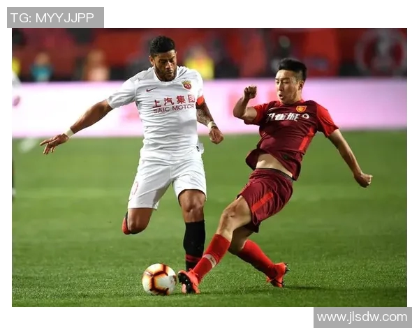 华夏与上港激战正酣视频直播全程呈现精彩瞬间