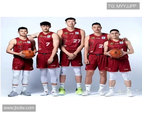 周琦在国际篮球舞台上的崛起与挑战:从青涩新星到顶级球员的成长之路 周琦在国际篮球舞台上的崛起与挑战:从青涩新星到顶级球员的成长之路