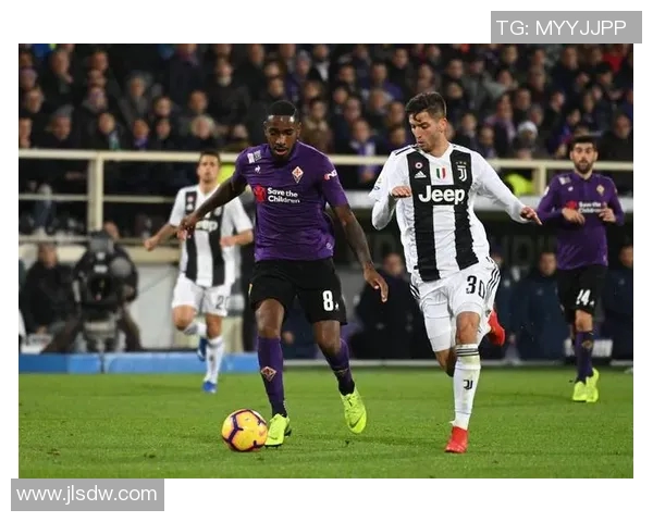 尤文图斯与巴塞罗那12月对决展望精彩赛事与球员表现分析