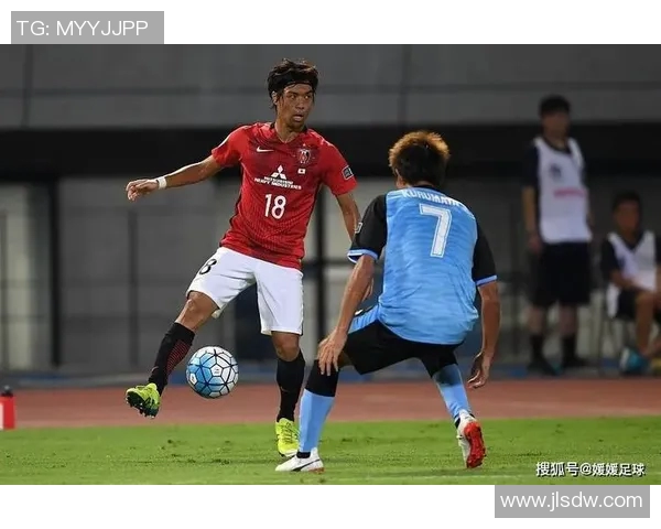 札幌冈与广岛三箭激战正酣球迷期待精彩对决与精彩进球