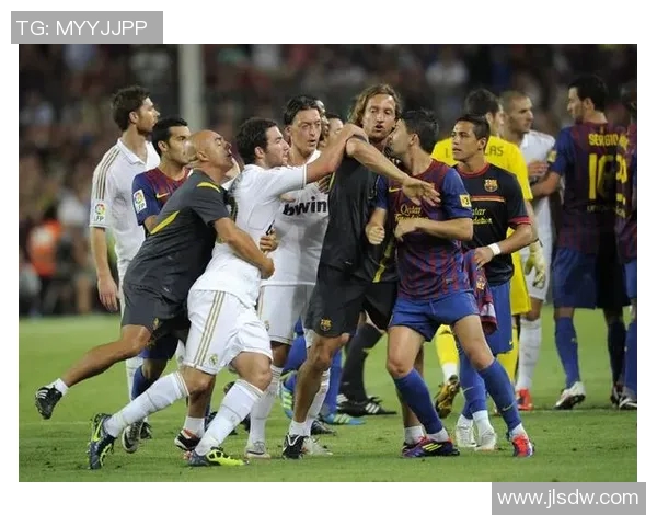 皇马与罗马历史交锋比分回顾及精彩瞬间分析