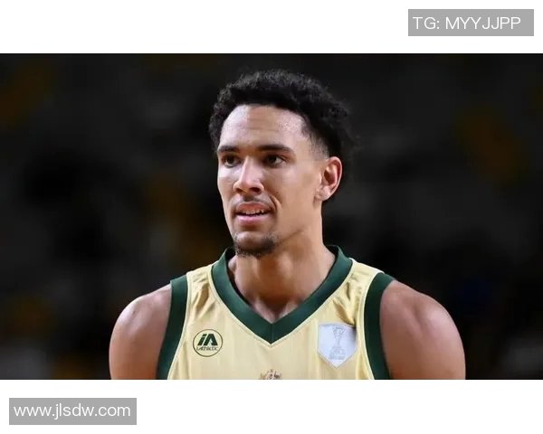 男篮澳大利亚对阵伊朗全力争胜精彩对决引发球迷热议